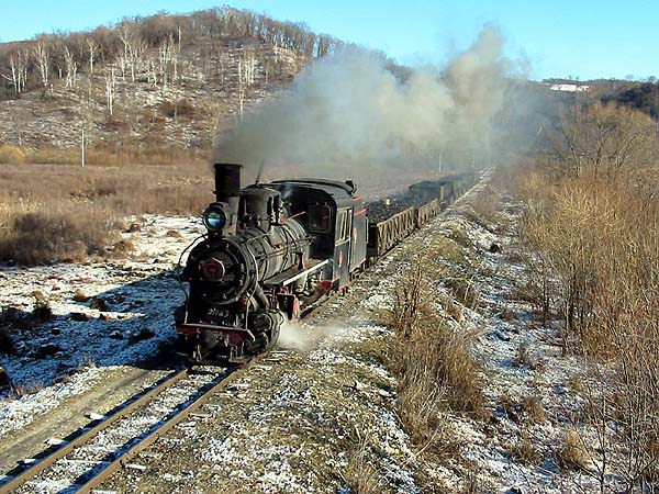 Approaching Lixin bank (21043)