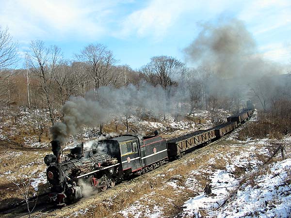 Midday at the summit (21011 + 044)